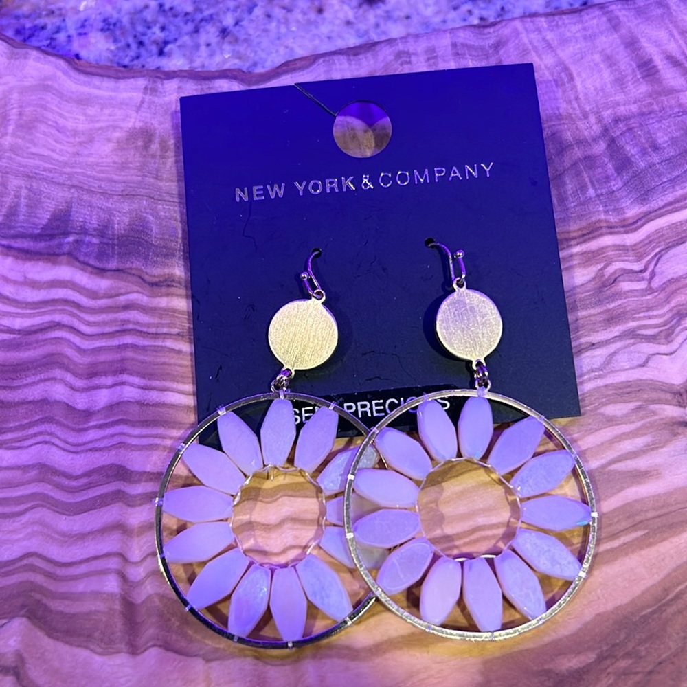 New York & Company Semi Precious stone light cream earrings with gold, NWT